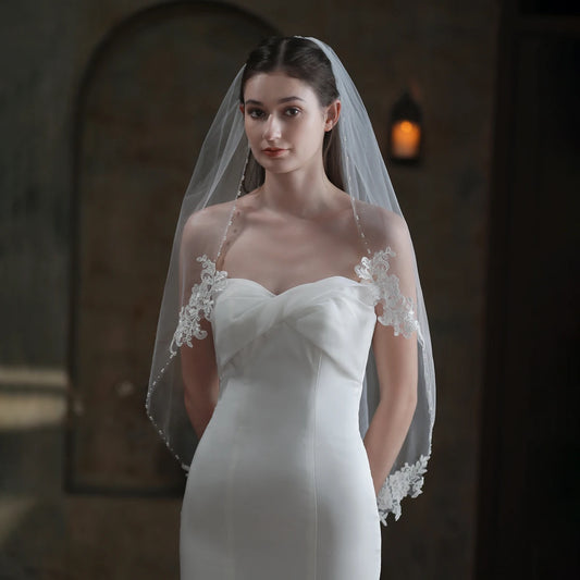 V846 Luxury Handmade Bridal White Veil for Wedding Dress One-Layer Tulle Pearls Beaded Lace Appliqued Bride to Be Veil