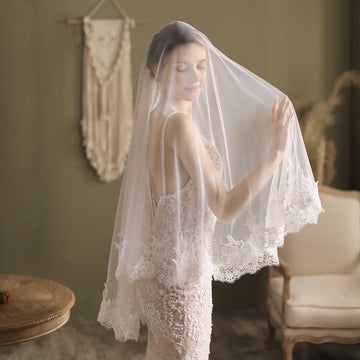 V817 Bridal Handmade Veil for Wedding Dress Two-Layer Soft Tulle Lace Appliqued White Brides to Be Veil