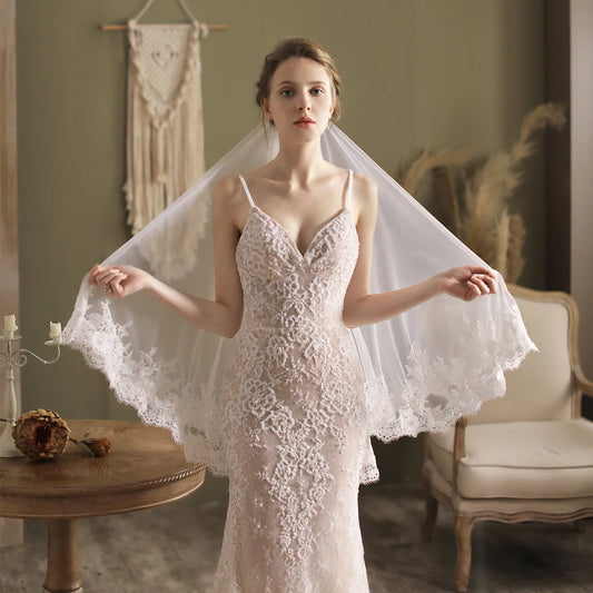 V817 Bridal Handmade Veil for Wedding Dress Two-Layer Soft Tulle Lace Appliqued White Brides to Be Veil