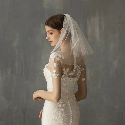 V627 Two-Layer Soft Tulle Pearls Beading Shoulder White Veil with Comb Elegant Handmade Wedding Bridal Headdress Veil