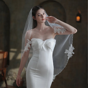 V846 Luxury Handmade Bridal White Veil for Wedding Dress One-Layer Tulle Pearls Beaded Lace Appliqued Bride to Be Veil